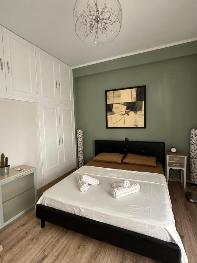 Cozy Apartment With Parking Near The City Center Athene Buitenkant foto