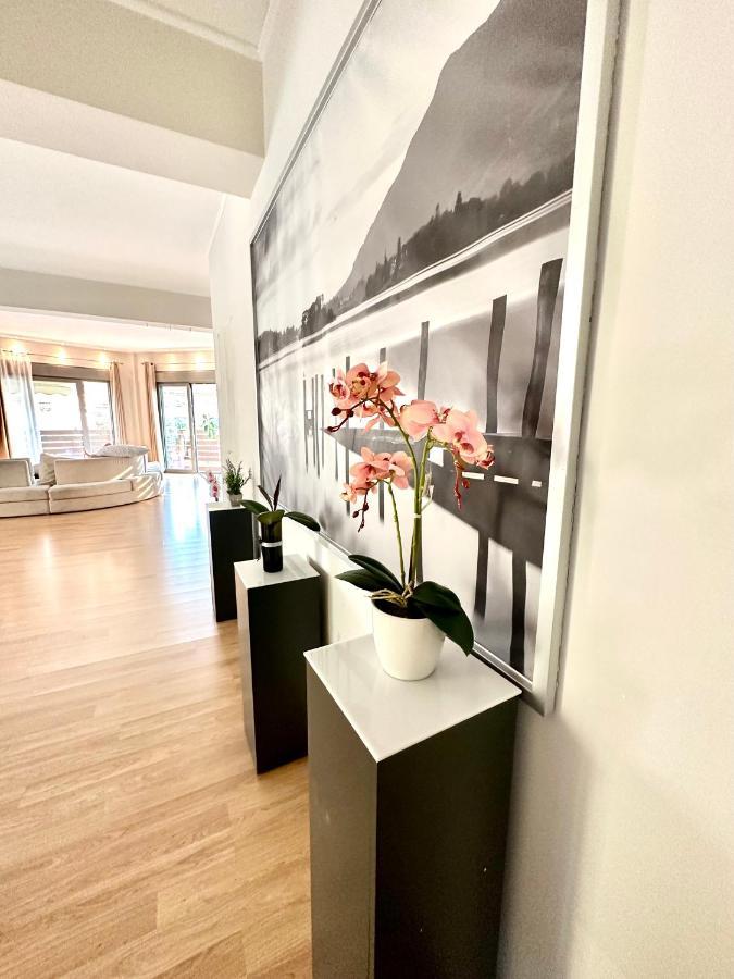 Cozy Apartment With Parking Near The City Center Athene Buitenkant foto