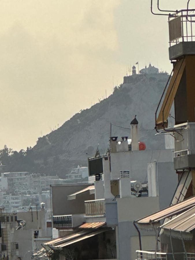 Cozy Apartment With Parking Near The City Center Athene Buitenkant foto