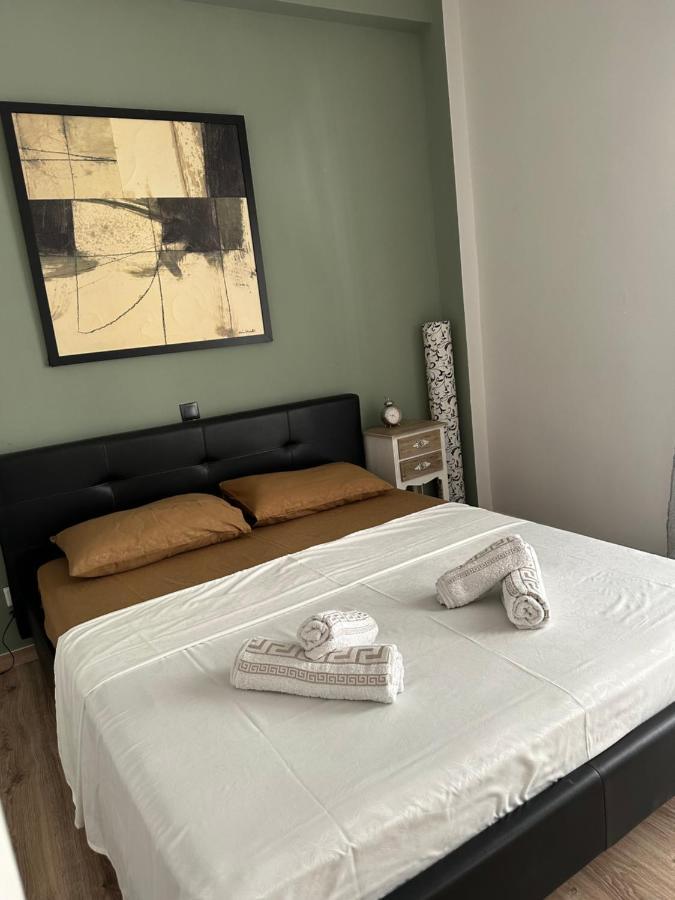Cozy Apartment With Parking Near The City Center Athene Buitenkant foto