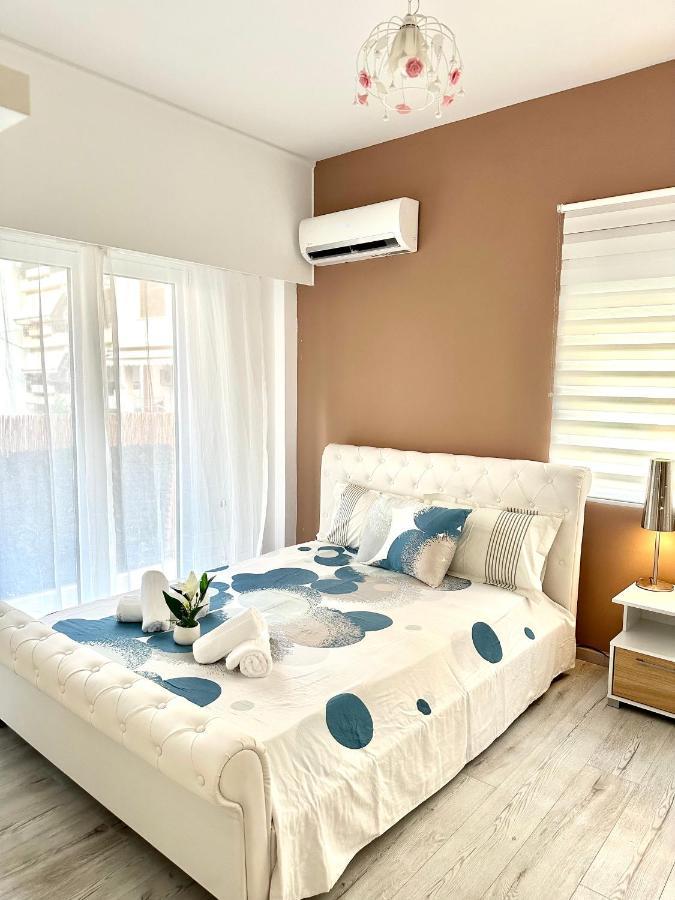 Cozy Apartment With Parking Near The City Center Athene Buitenkant foto